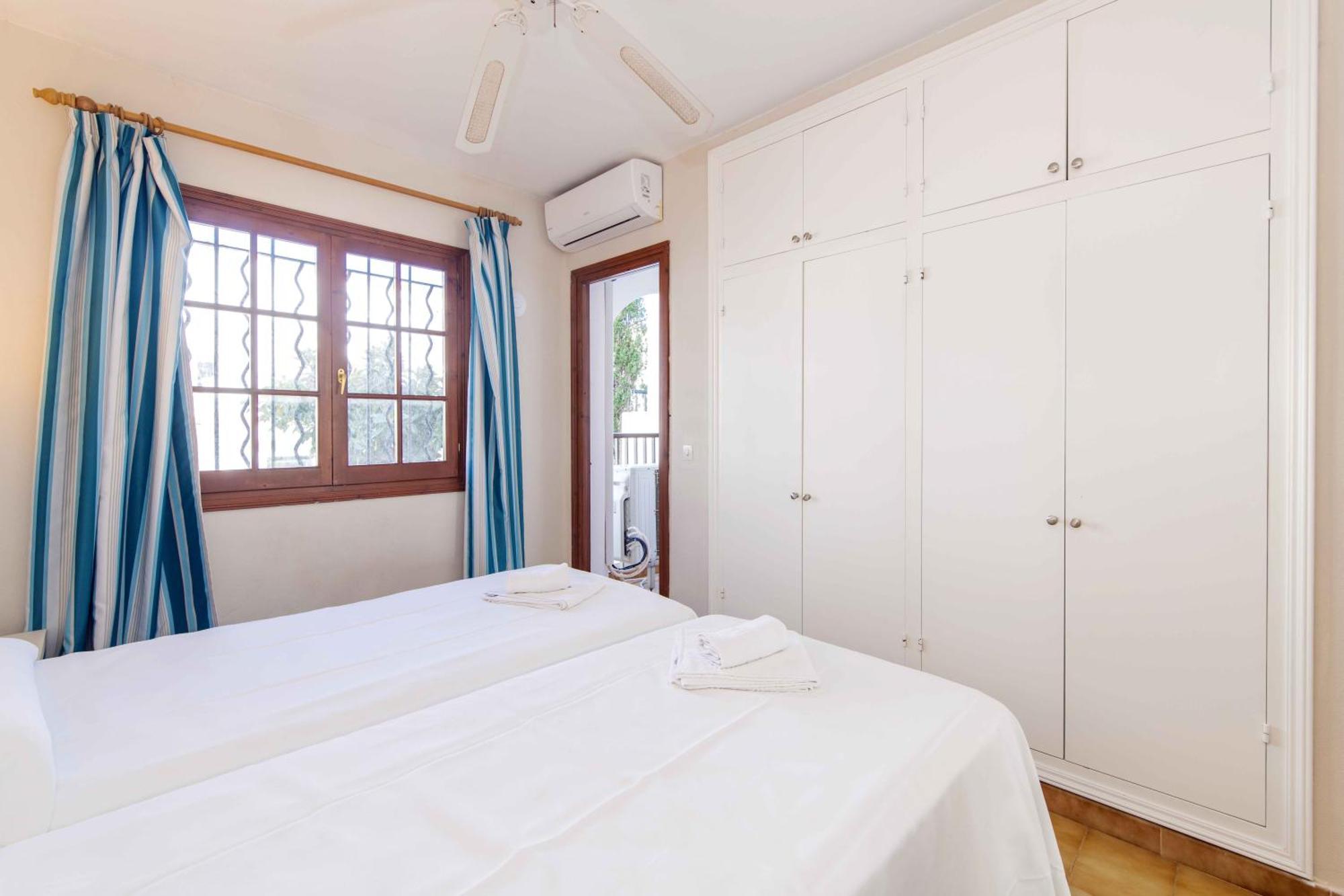 Siesta Mar Confort Cala En Porter  外观 照片