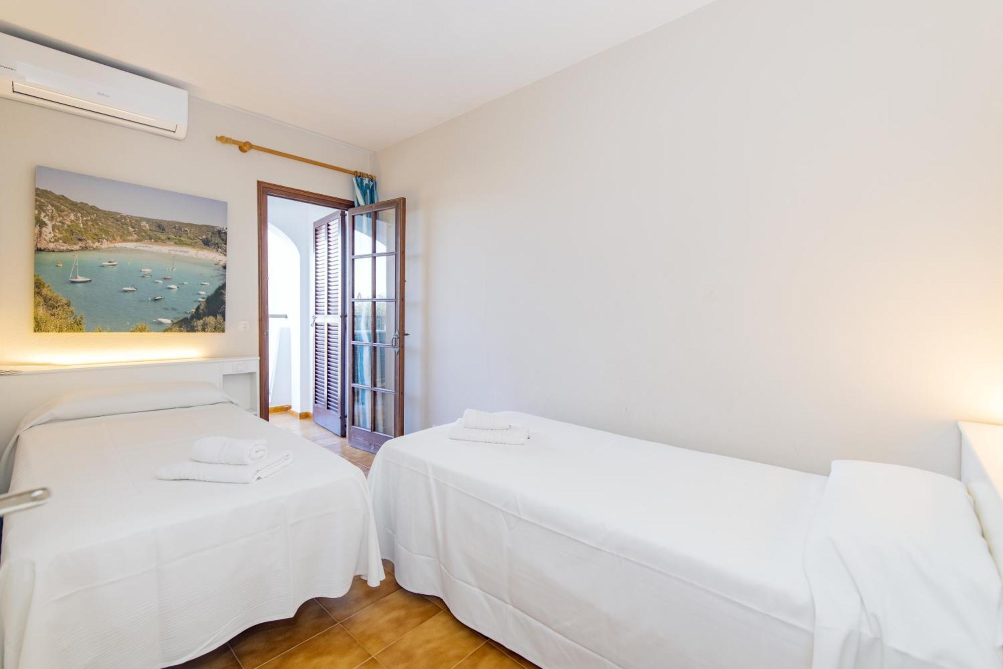 Siesta Mar Confort Cala En Porter  外观 照片